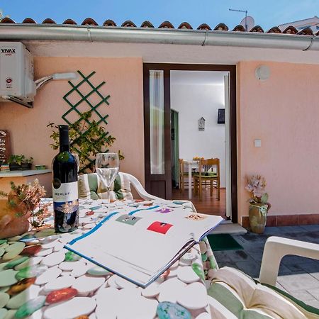 Apartments Rina Rovinj Exterior photo